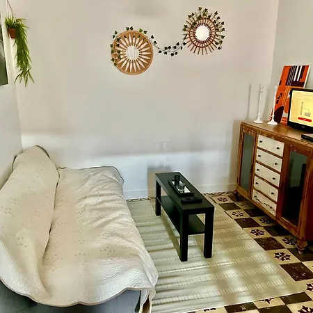 Apartment Charmant Appartement *