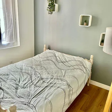Charmant Appartement Apartment *